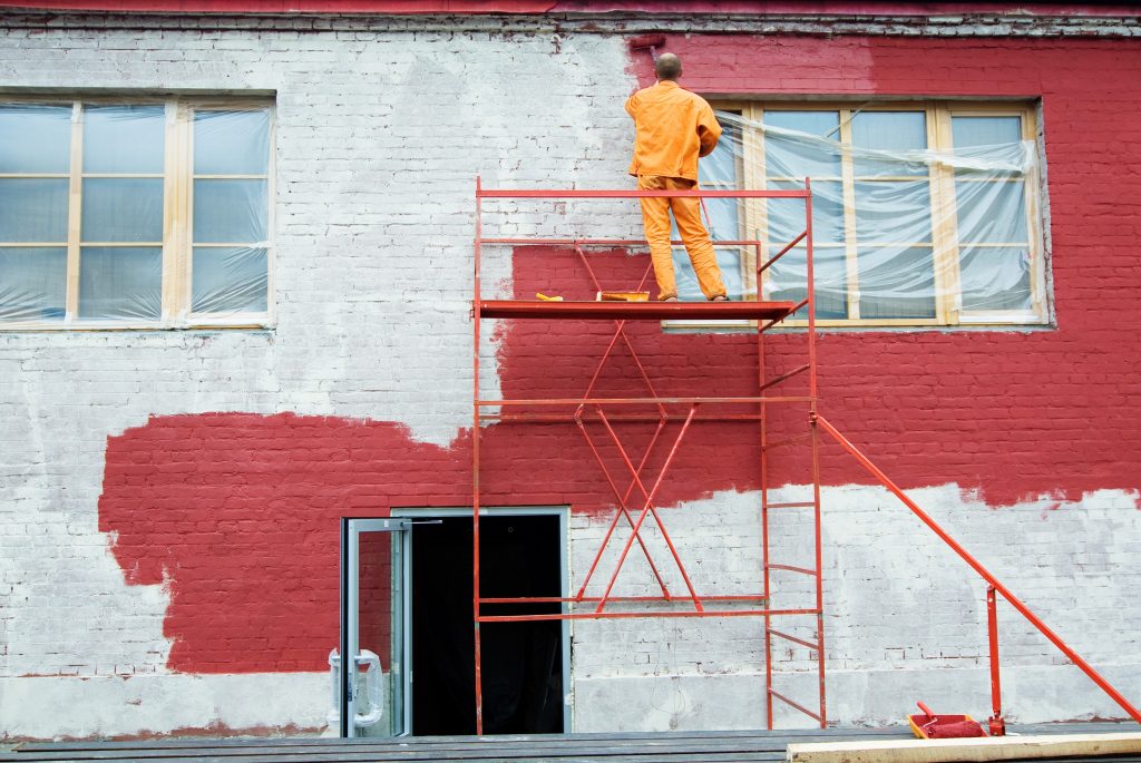 painting red (1)
